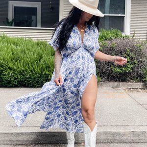 NWT Olivaceous Floral Deep V Slit Maxi Dress  - Leopard Blue - L